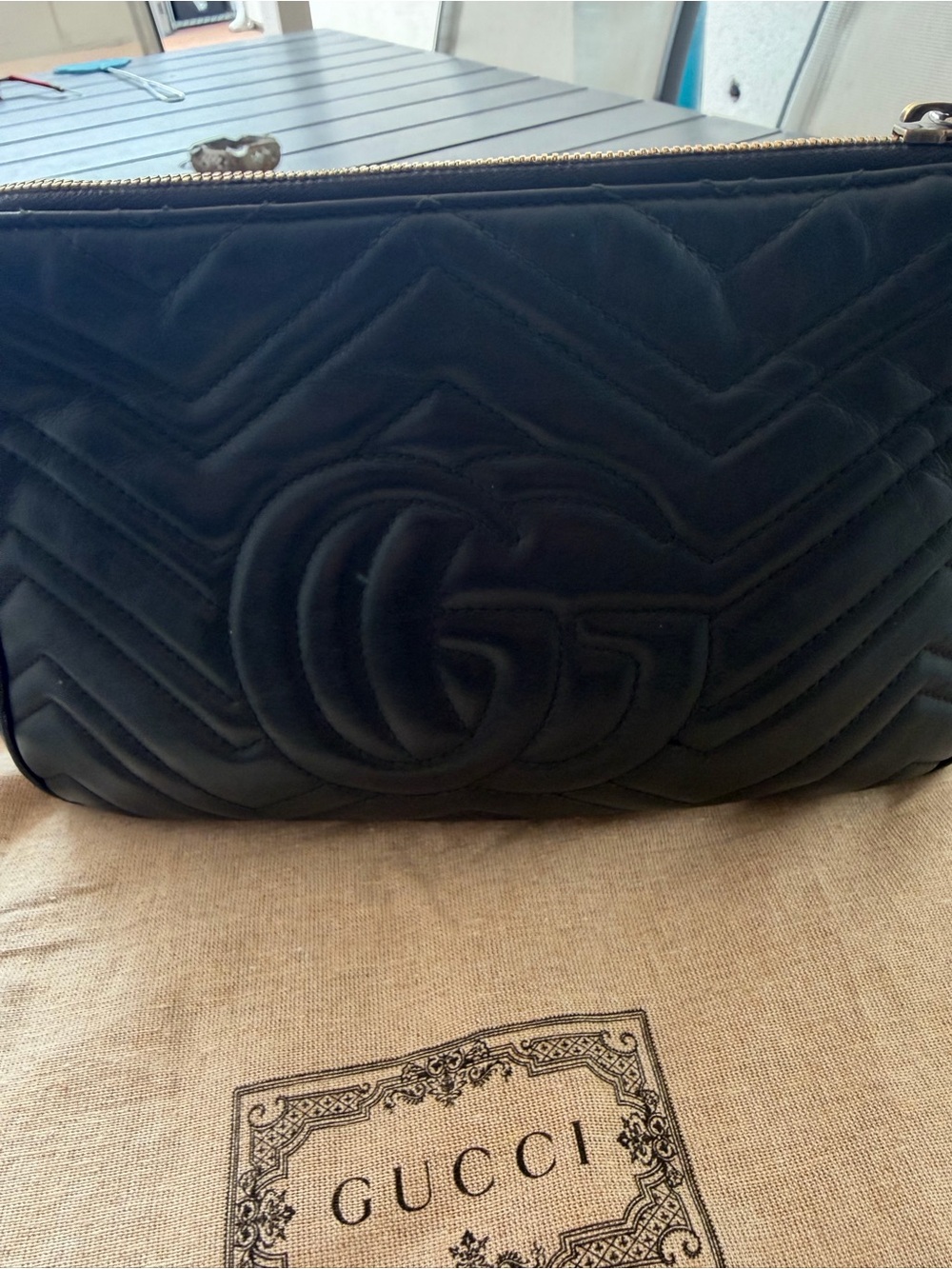 Gucci Medium GG Marmont Shoulder Bag - Picture 9 of 14